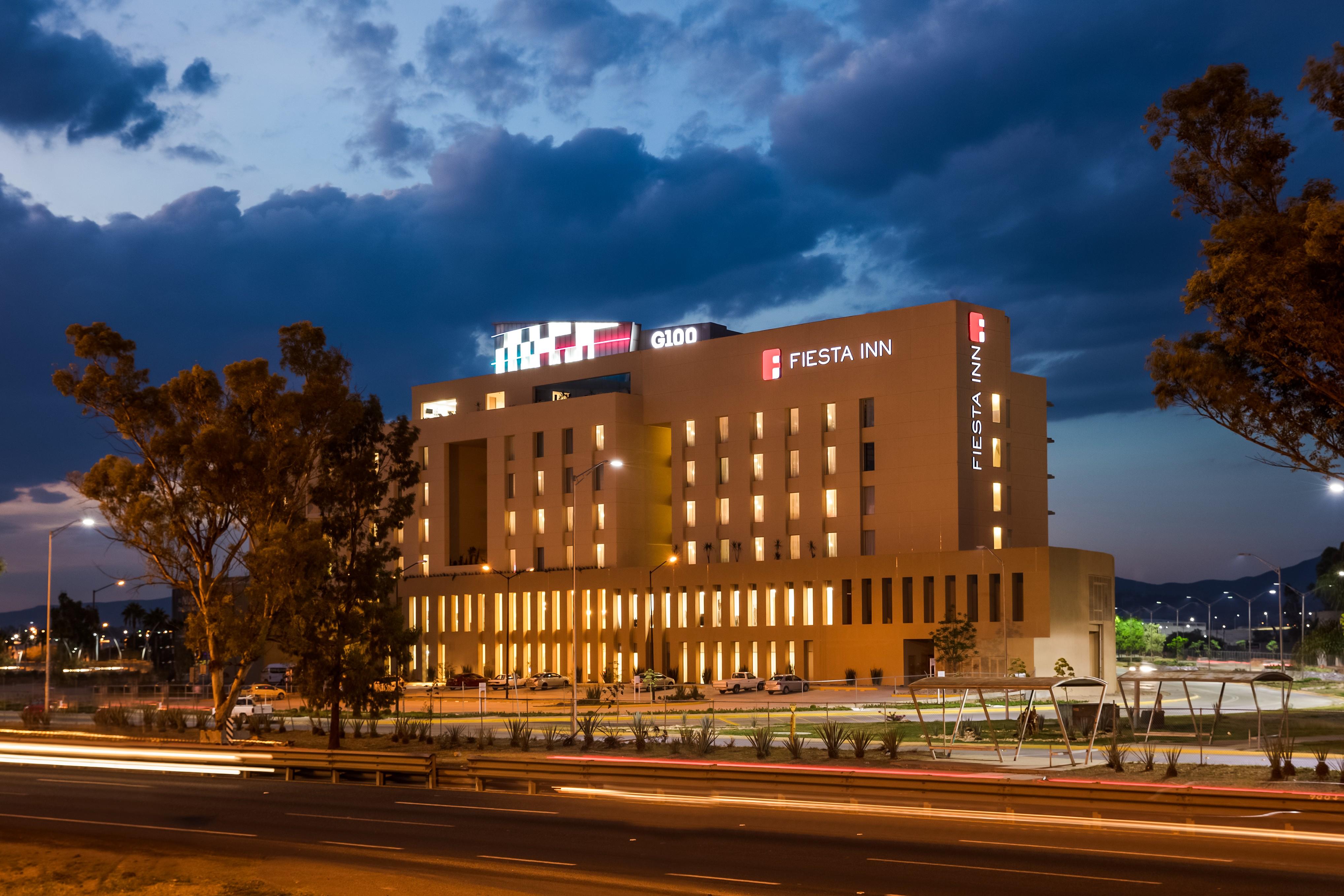 Fiesta Inn Silao Puerto Interior Ngoại thất bức ảnh