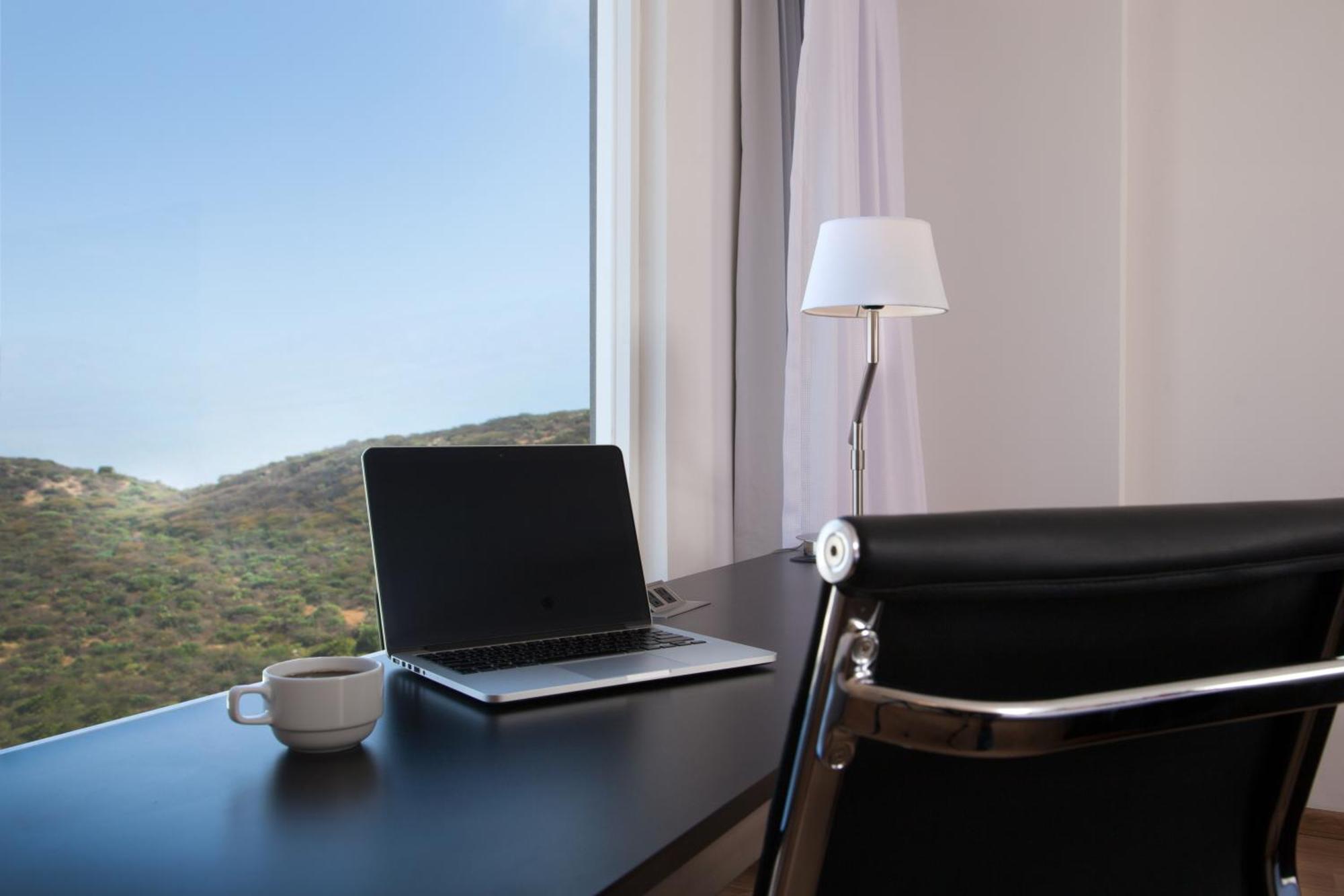 Fiesta Inn Silao Puerto Interior Ngoại thất bức ảnh