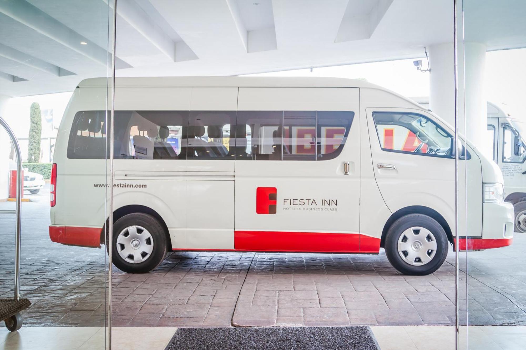 Fiesta Inn Silao Puerto Interior Ngoại thất bức ảnh