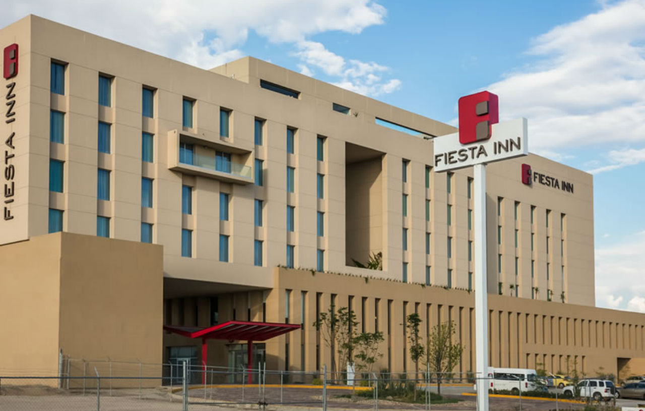 Fiesta Inn Silao Puerto Interior Ngoại thất bức ảnh
